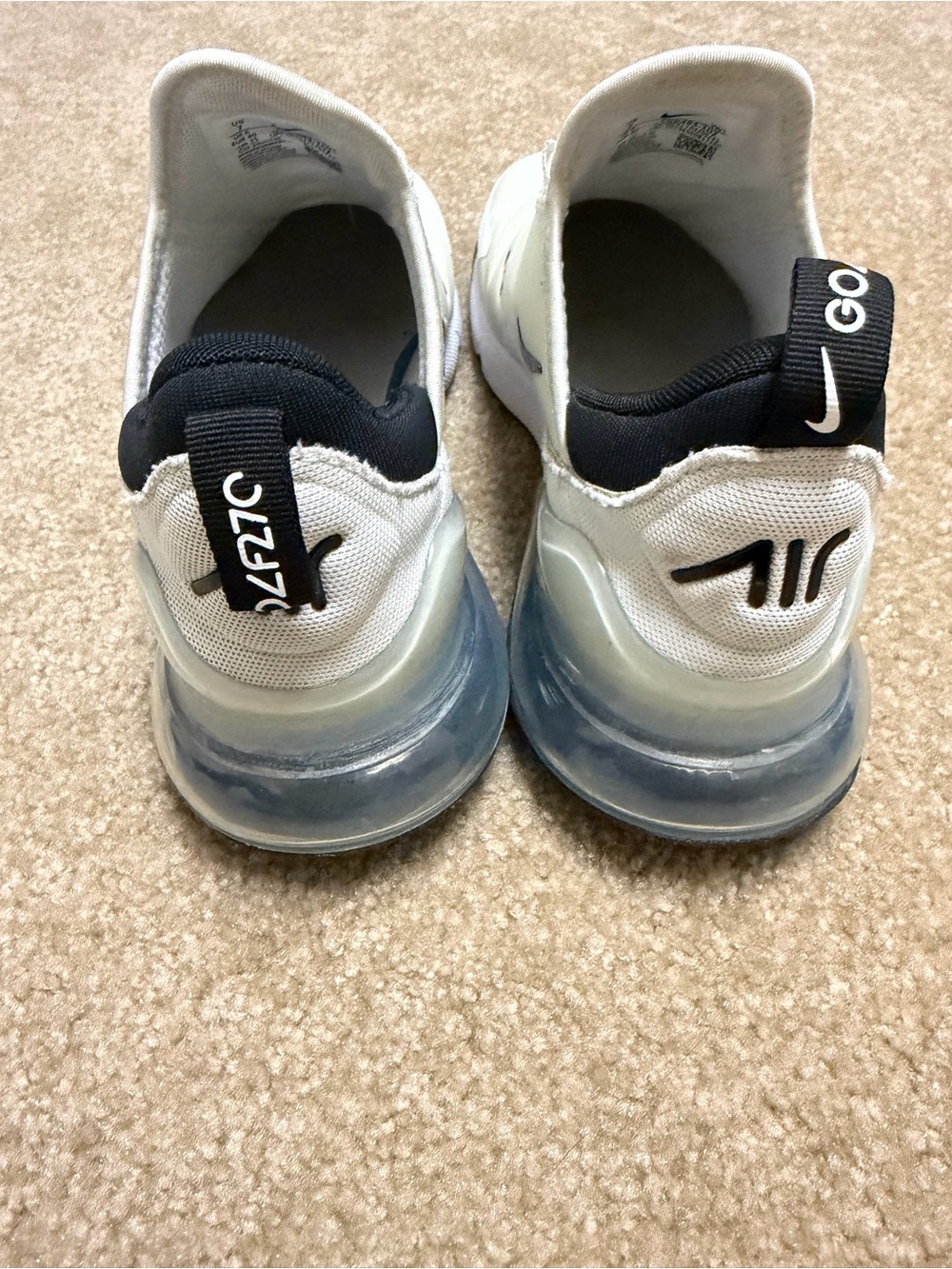 Nike Men’s White and Black Air Max 270 GO Golf Sneaker - Picture 4 of 6